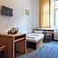 Queens Park Hotel