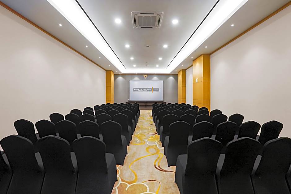 Harper Premier Nagoya Batam