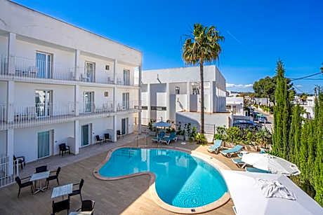 Double Room with Pool View