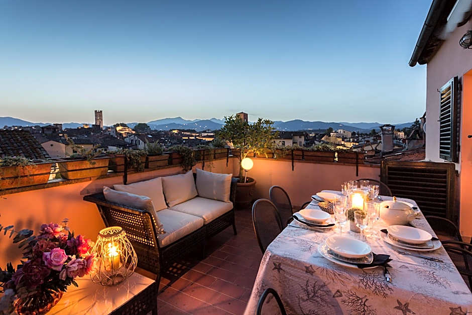 Casa Emy in Lucca With 3 Bedrooms and 2 Bathrooms