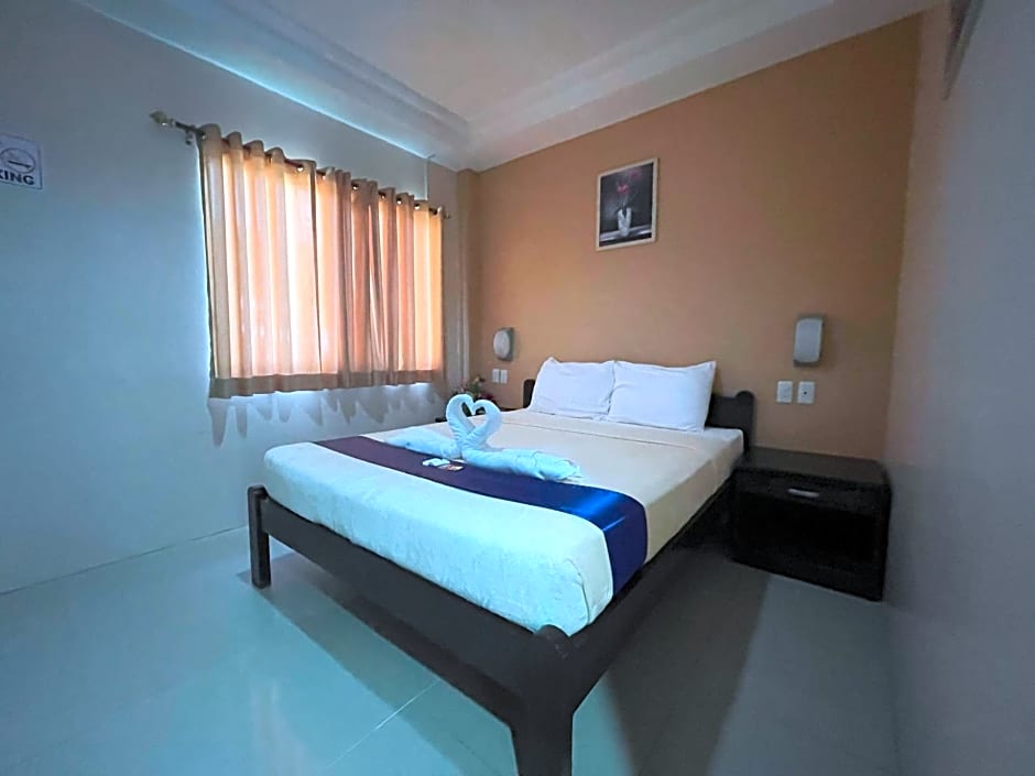 Argao Seabreeze Hotel powered by Cocotel