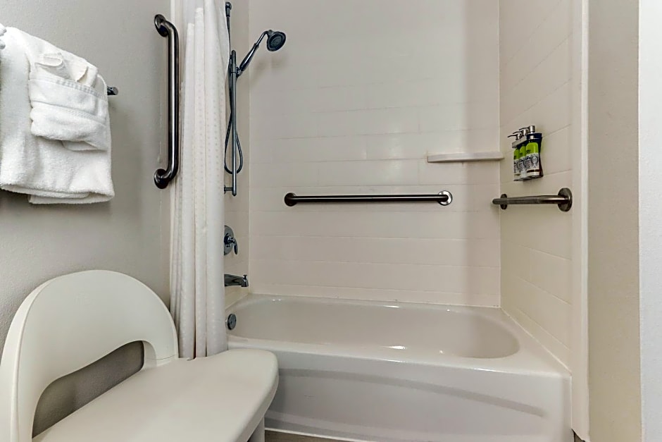Holiday Inn Express Cincinnati North - Monroe By IHG