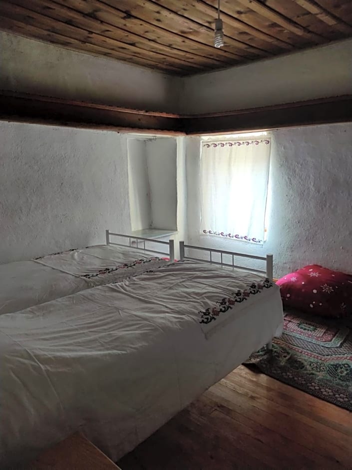 Koca Kapı Konaklama