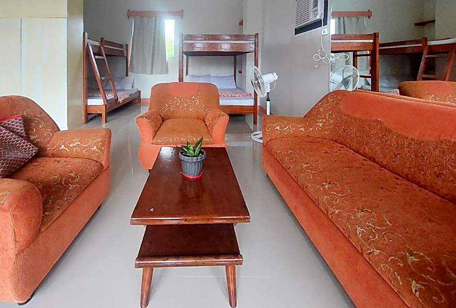 RedDoorz @ JL Lodging House and Cafe Irosin