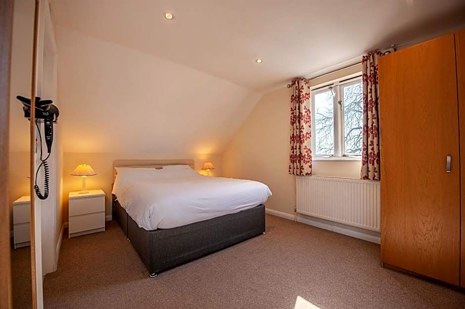 Oakside Lodge Guest House