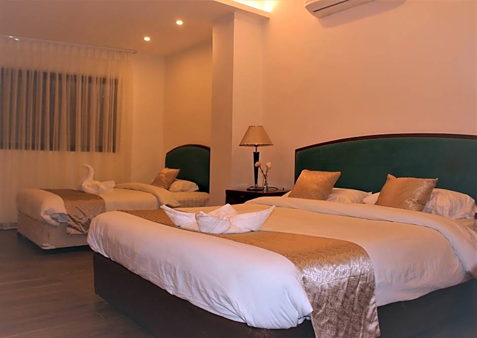 New MerryLand Hotel