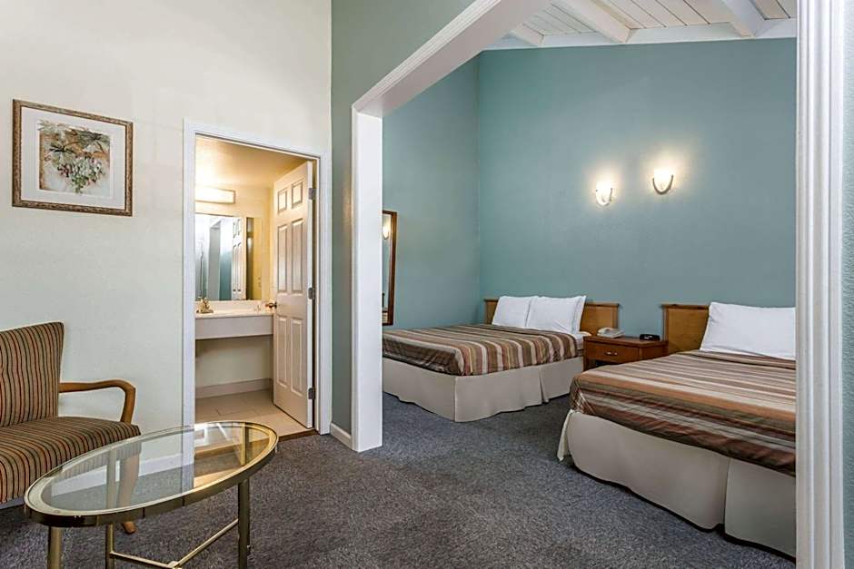 Travelodge by Wyndham Fairfield/Napa Valley