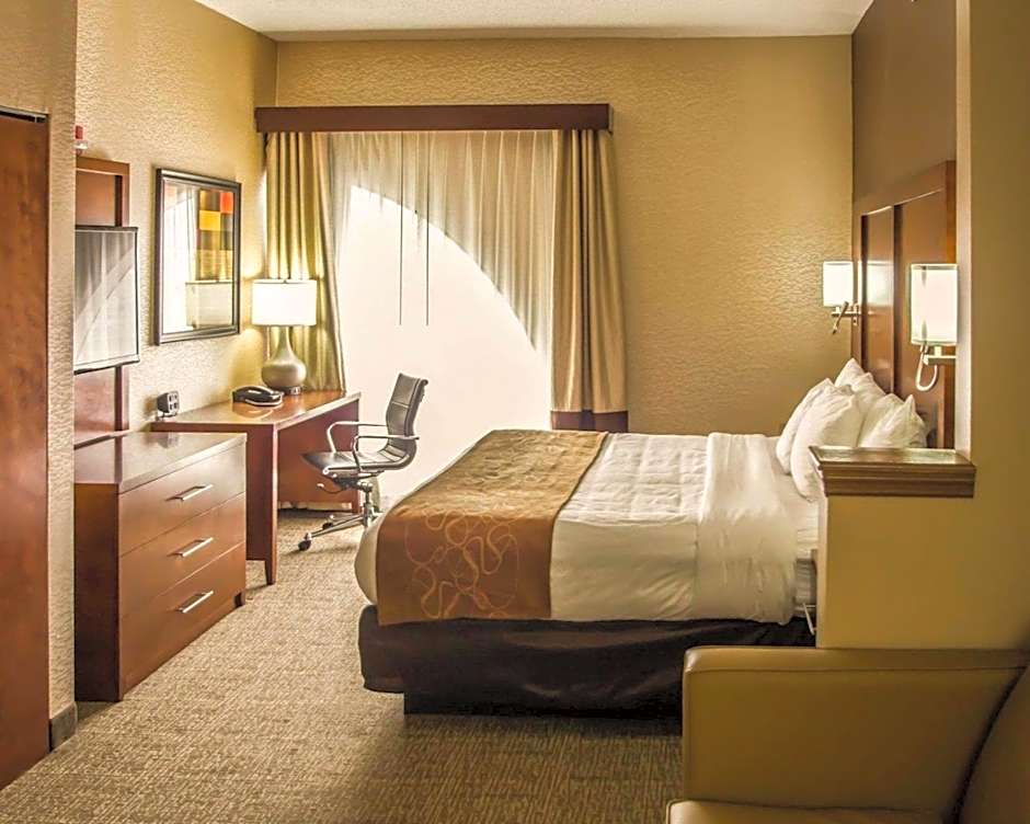 Quality Suites NYC Gateway