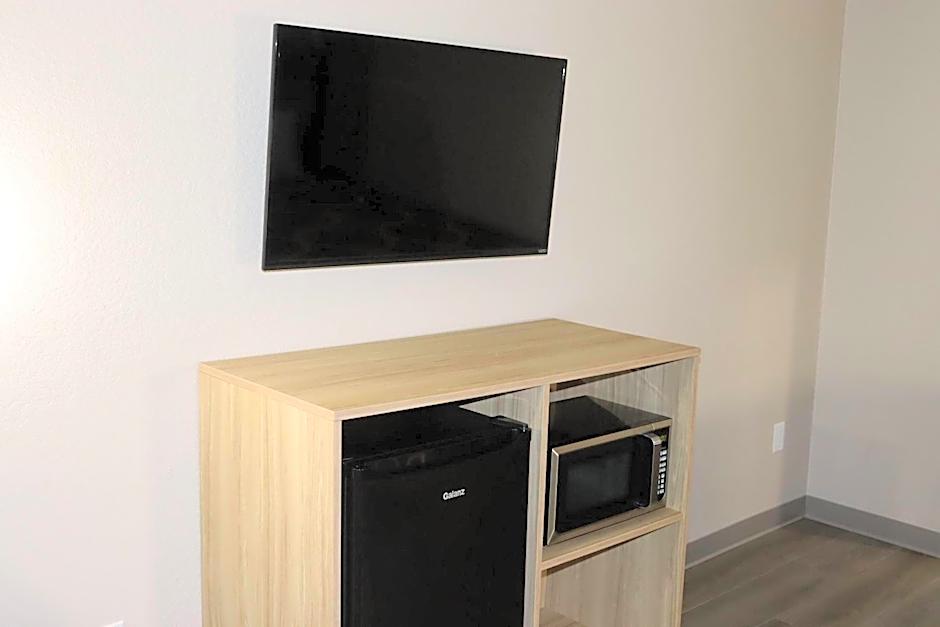 Super 8 by Wyndham Cabot