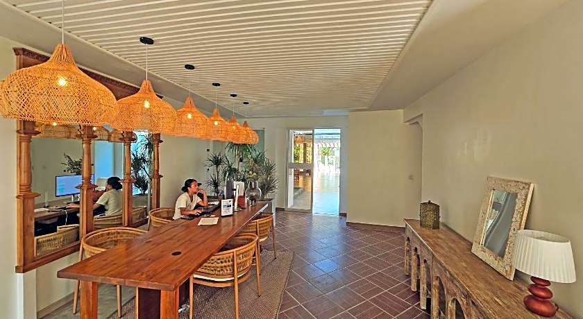 Rashu Hiyaa Hotel Dhiffushi