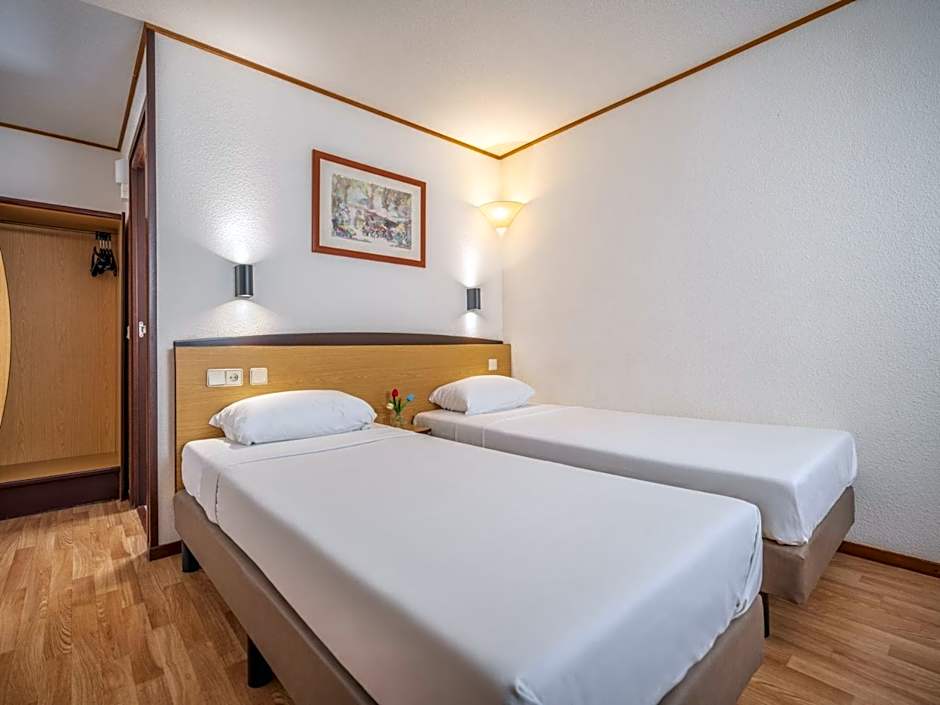 2 Beds — 5 fotoğraftan 1. fotoğraf