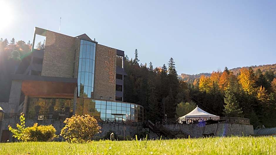 Lux Garden Hotel