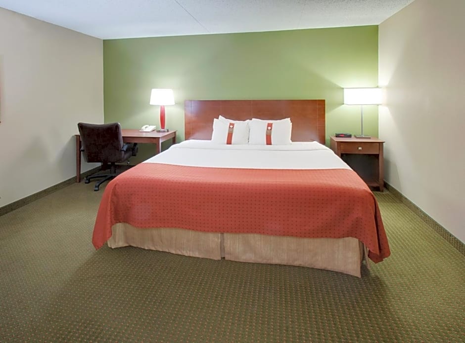 DoubleTree by Hilton Austin, MN