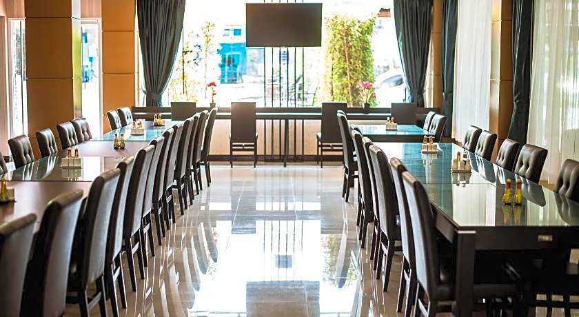 Blue Sky Residence Airport