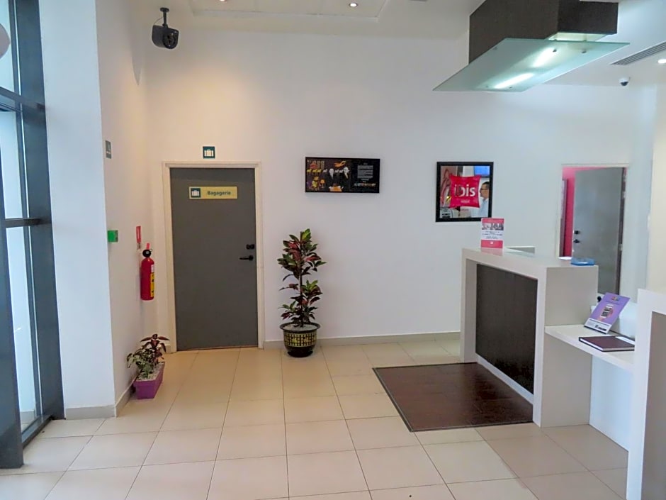 Ibis Oran Les Falaises