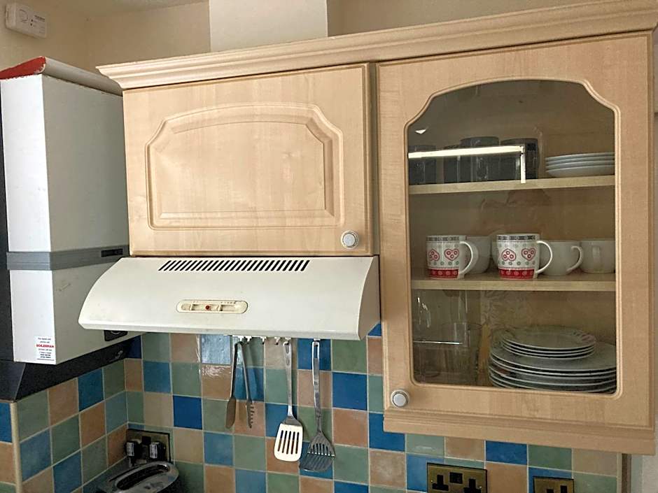 Harman Suites Self-Catering Apartments Free WIFI & Parking