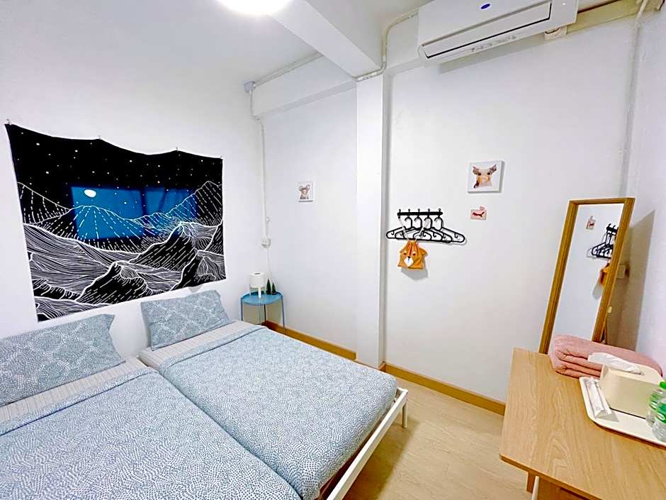 Room Story Hostel