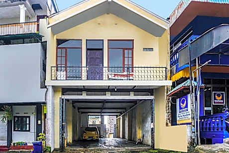 OYO Life 92087 Griya Nurainy