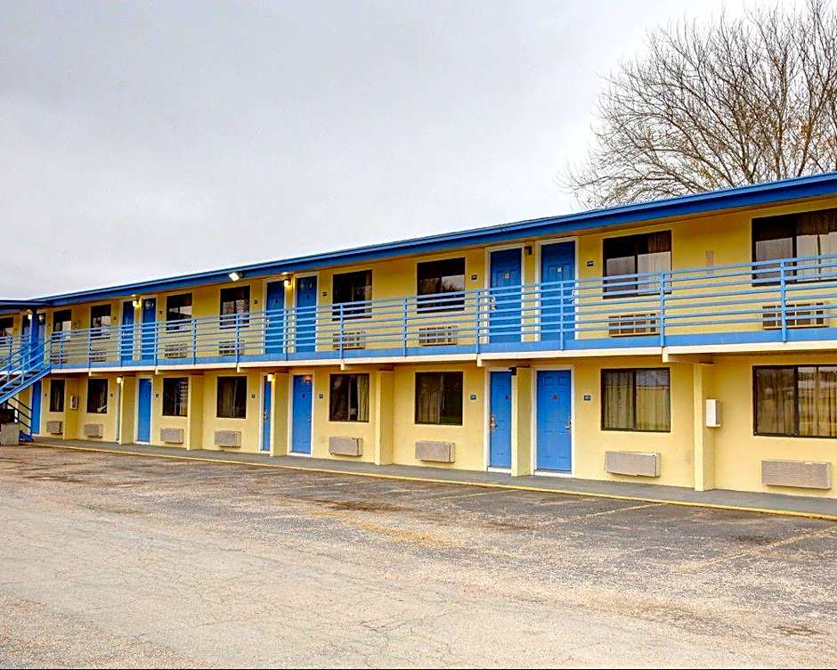 Motel 6-Waco, TX