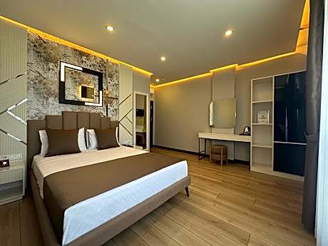 Four Points Airport Hotel