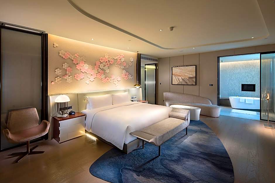 Photo 1 of 7 of Presidential 1 King Bed Suite