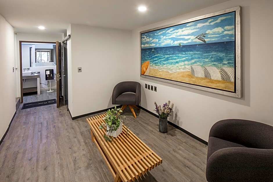 Flow Condesa - Adults Only