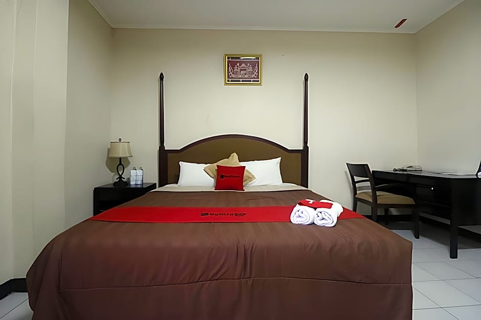 RedDoorz Plus @ Jalan Raden Intan Lampung