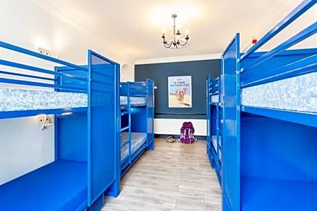 Bed in 8-Bed Mixed Dormitory Room