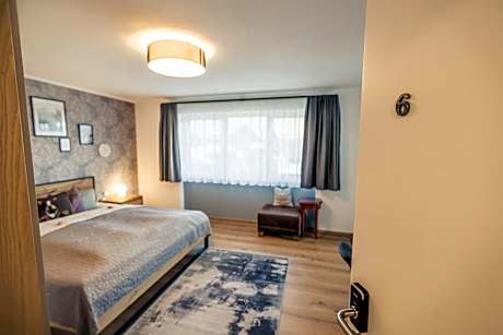 Doppelzimmer mit Seeblick//Hunde nicht gestattet Doppelzimmer 6