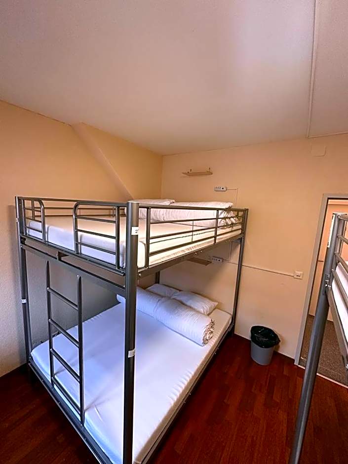 Stay2Night City Center Hostel
