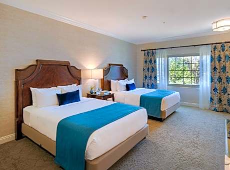 Queen Studio Suite