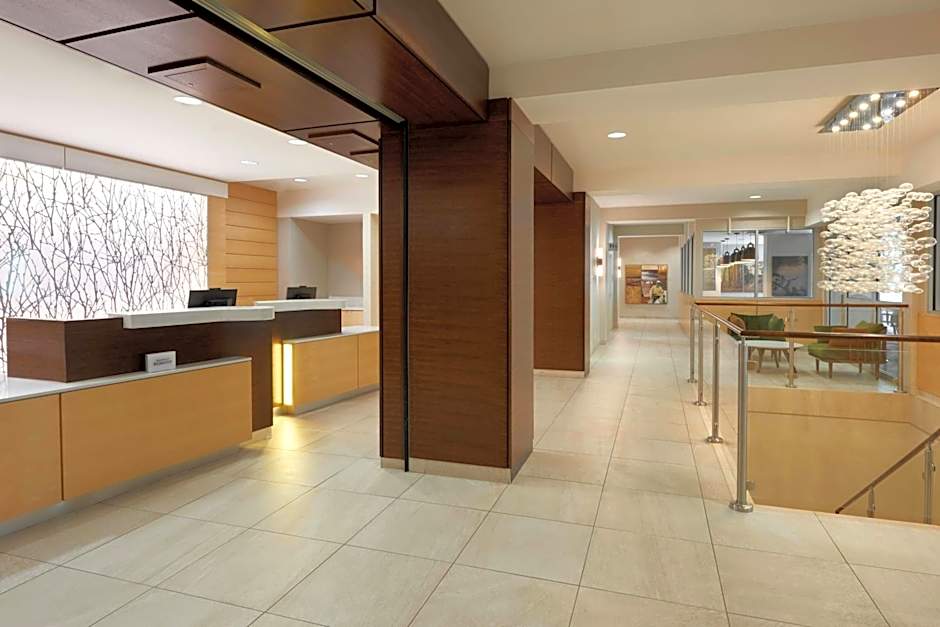 Fairfield Inn & Suites by Marriott Calgary Downtown