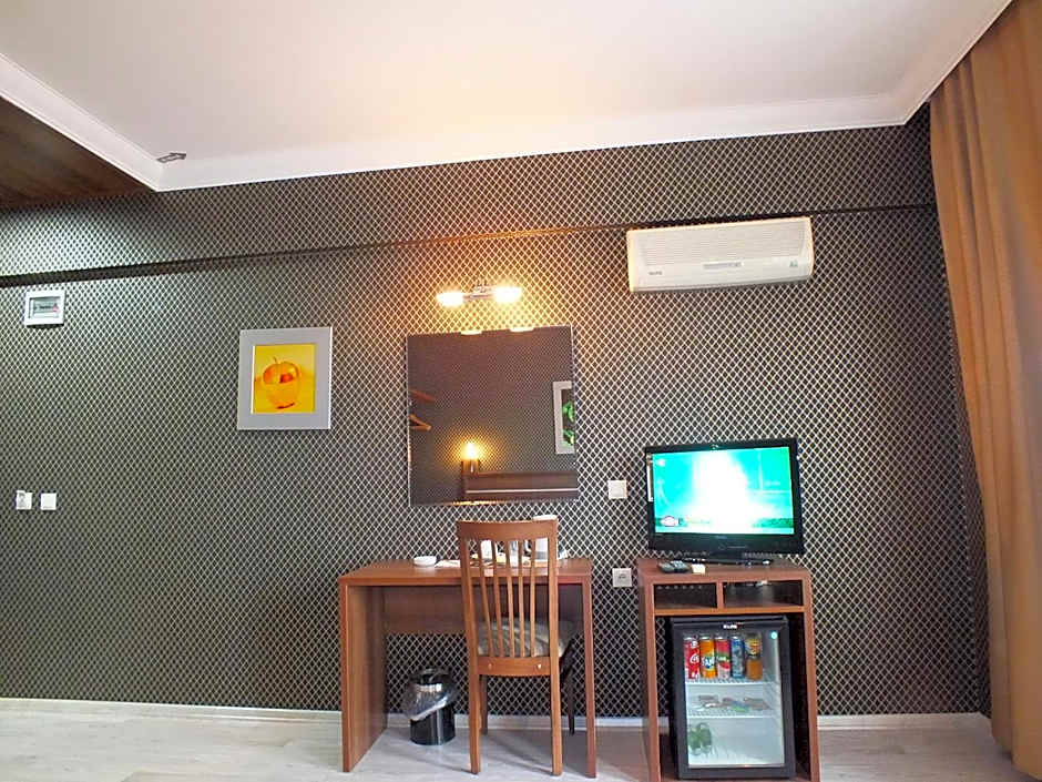 Lifos Hotel