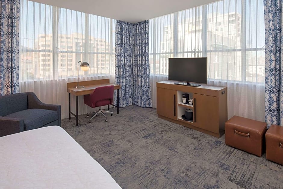 Hampton Inn And Suites By Hilton Portland-Pearl District