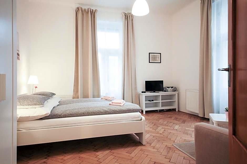 Angel City Aparthotel