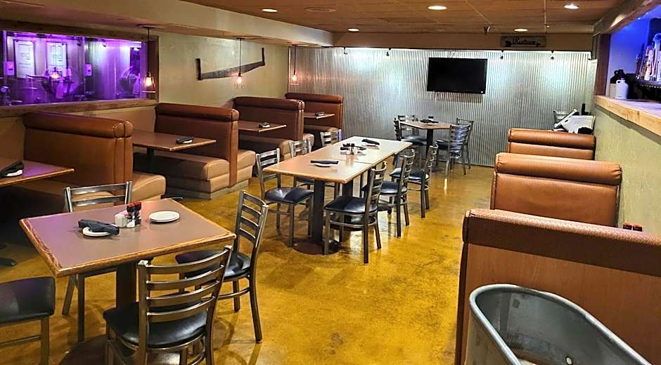 Altland House Inn & Suites