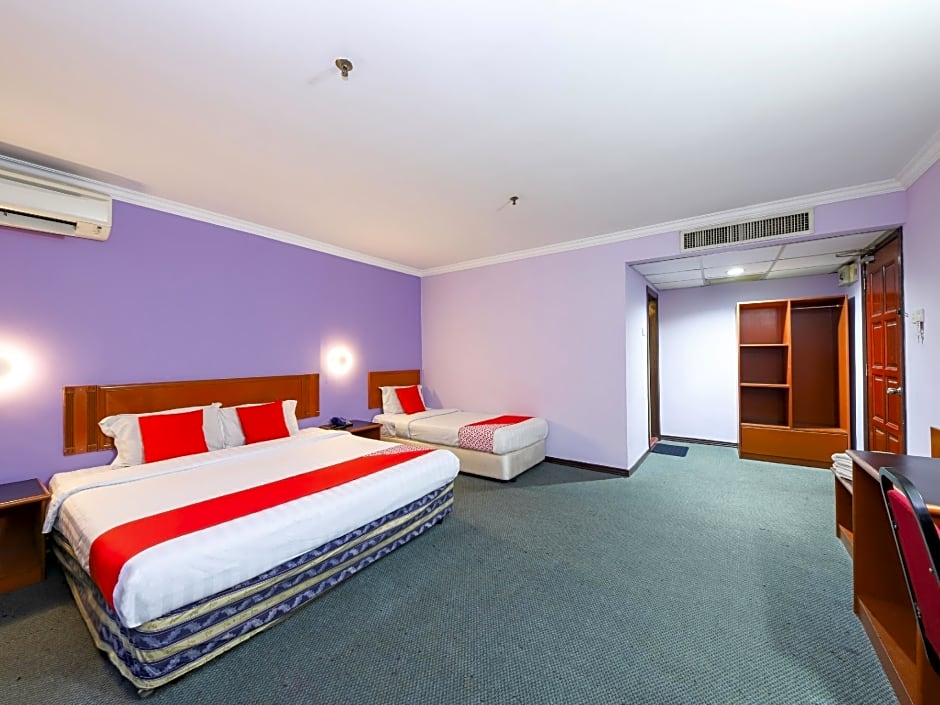 OYO 472 Comfort Hotel 1