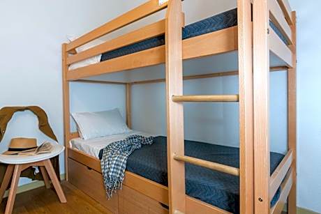 Studio Cabin 4 People