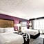 La Quinta Inn & Suites by Wyndham Cincinnati Sharonville