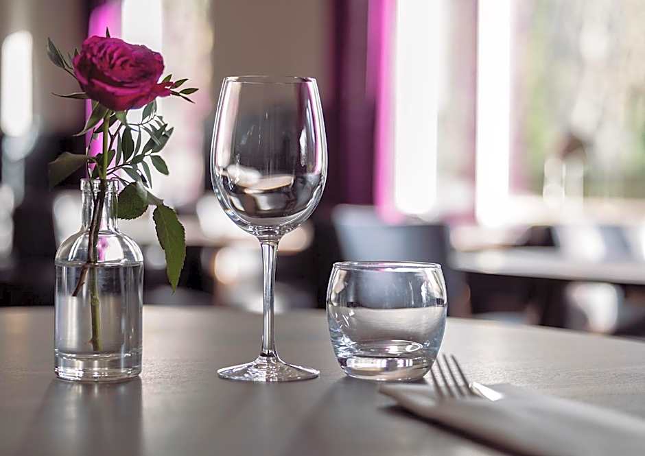 Loch Leven Hotel & Distillery