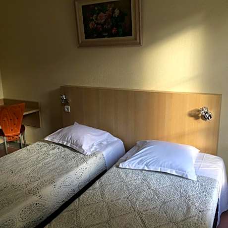 Twin Room with Bathroom