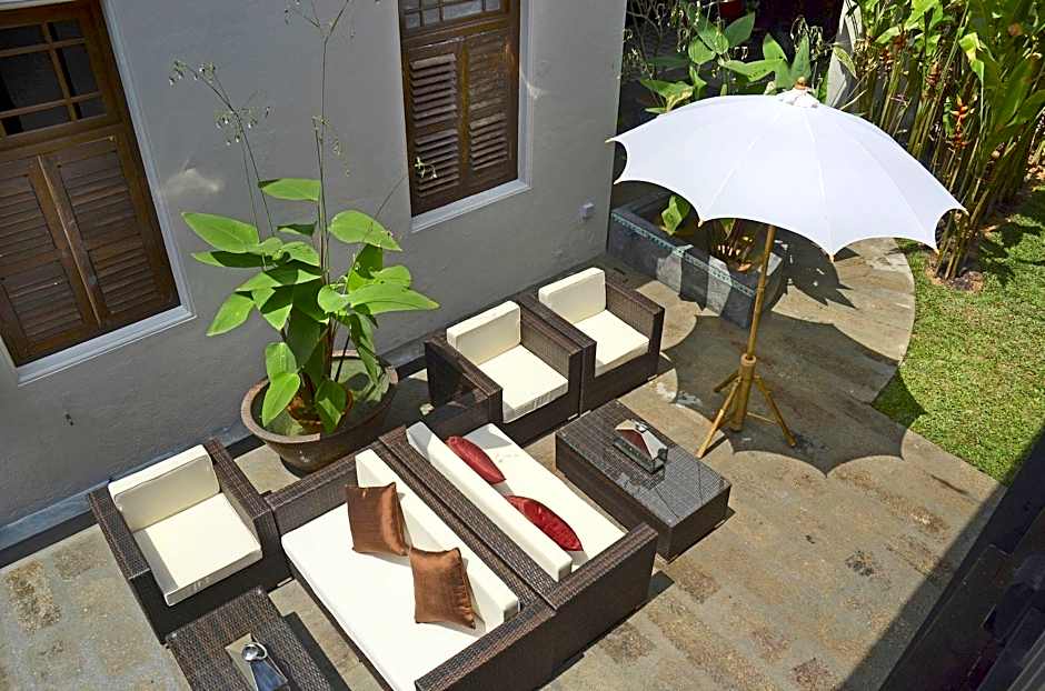 Noordin Mews Hotel
