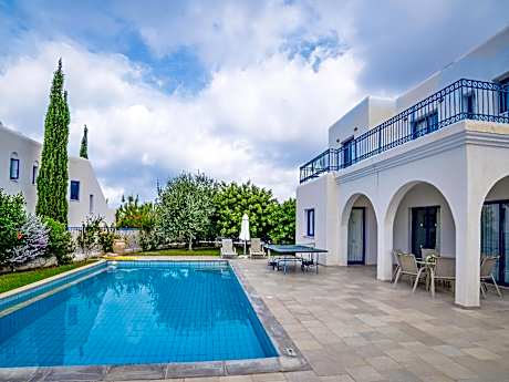 Azzurro Holiday Villas