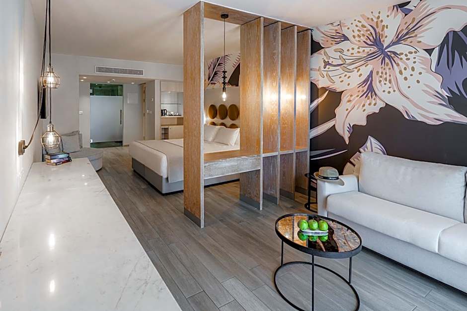 Vangelis Hotel & Suites