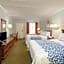Days Inn by Wyndham Clinton