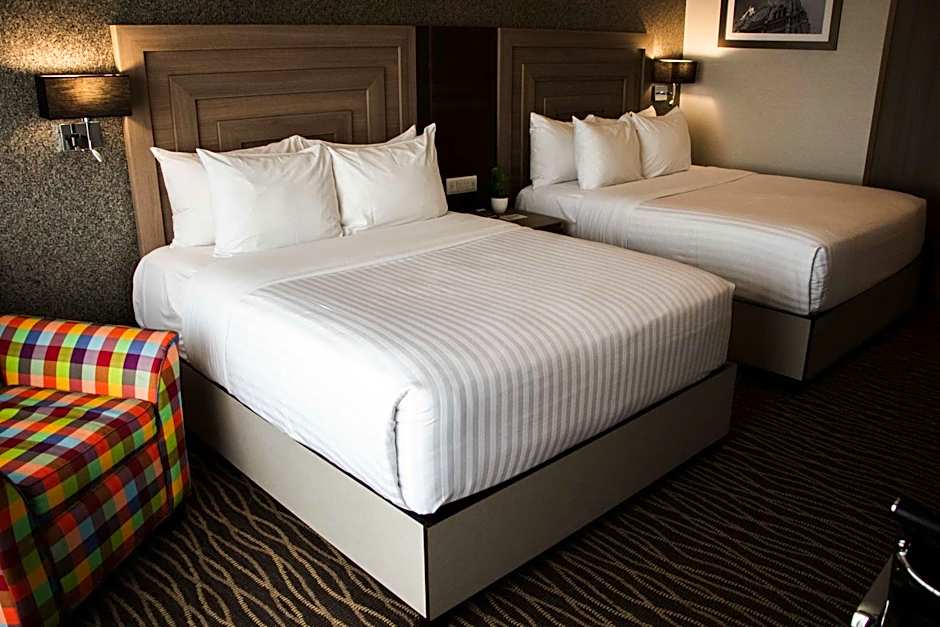 Photo 1 of 3 of 2 Queen Beds