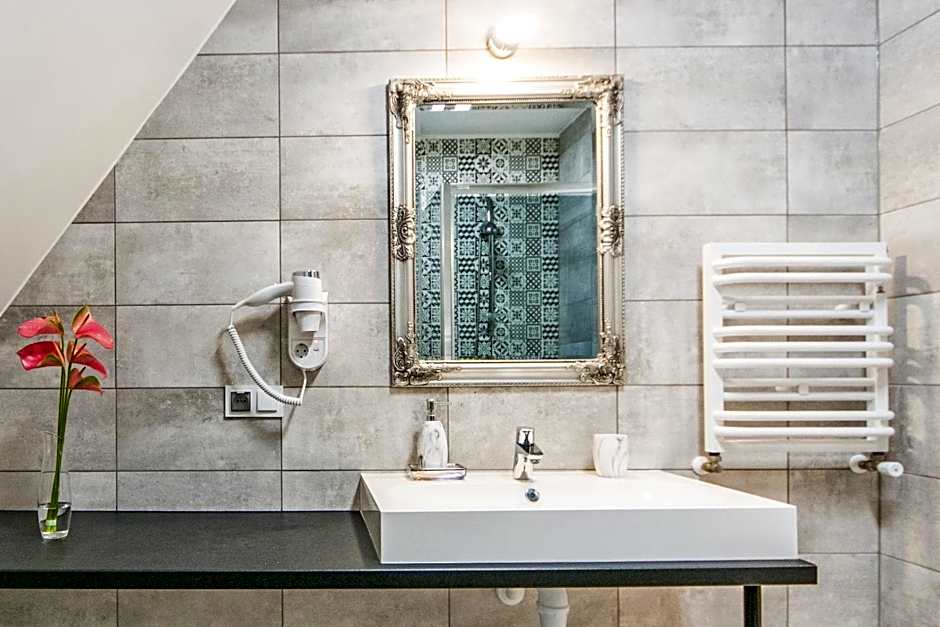 Black Swan House, Old Town