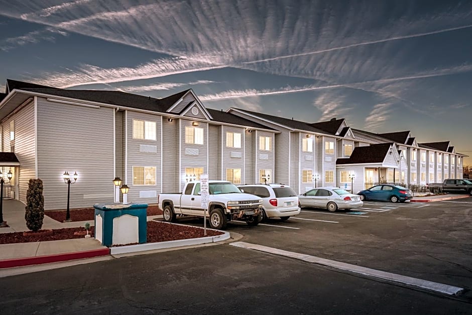 Quality Inn & Suites near NAS Fallon