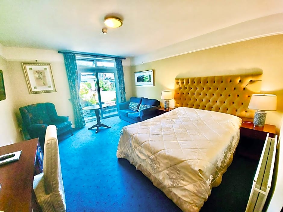 Photo 1 of 3 of Double Room