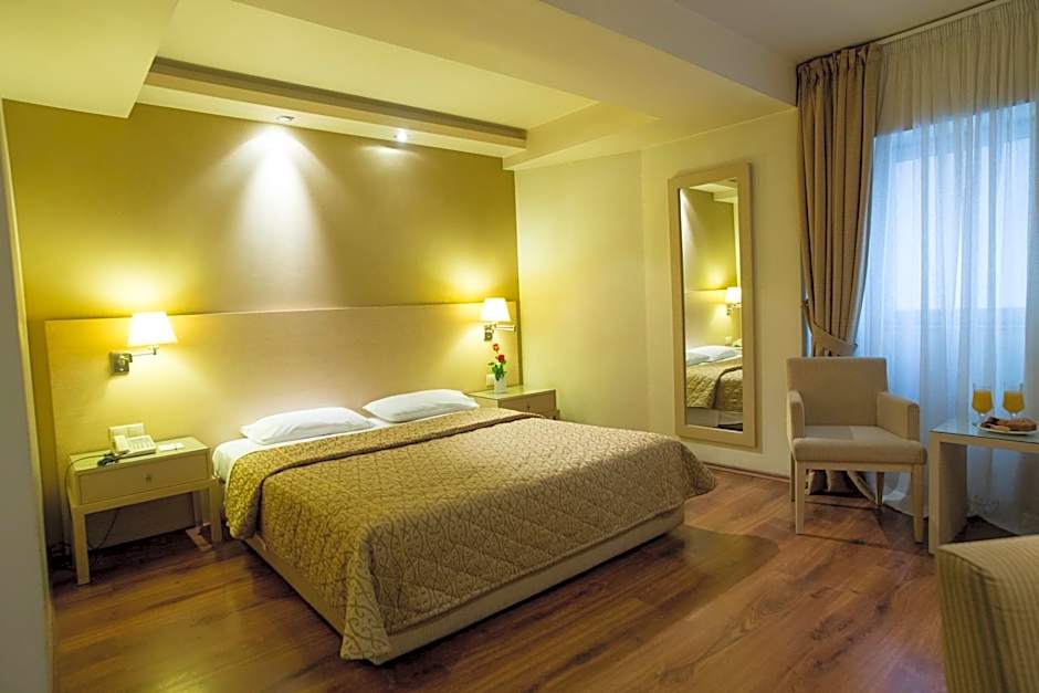 Davitel - Tobacco Hotel